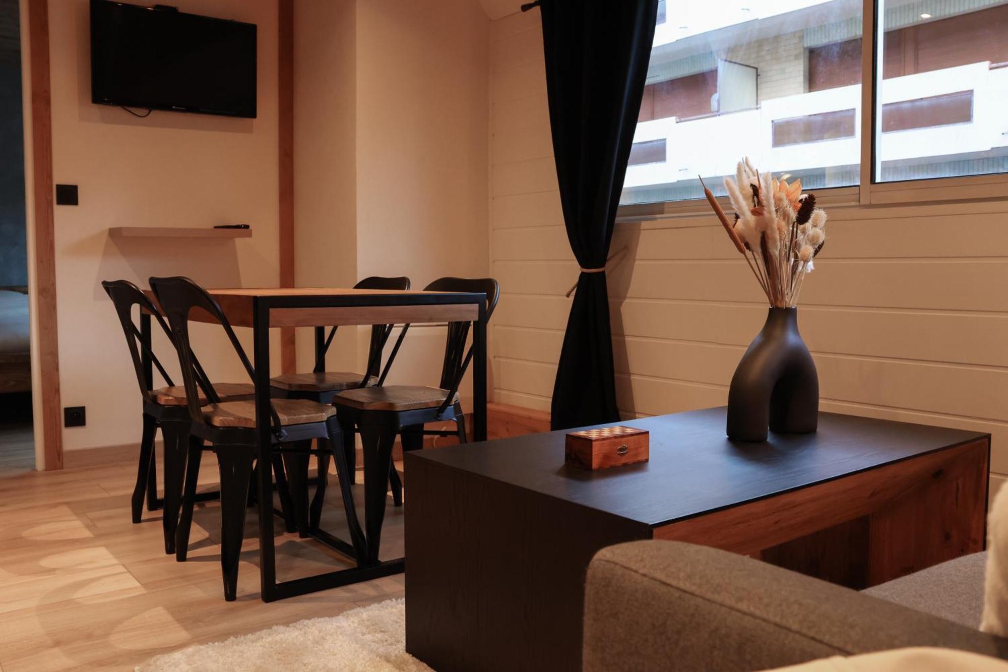 Ambiance Montagne, A Deux Pas De La Gare Apartment Cluses Exterior photo